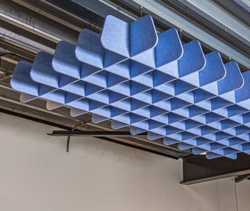 tacito showroom - plafond wolk